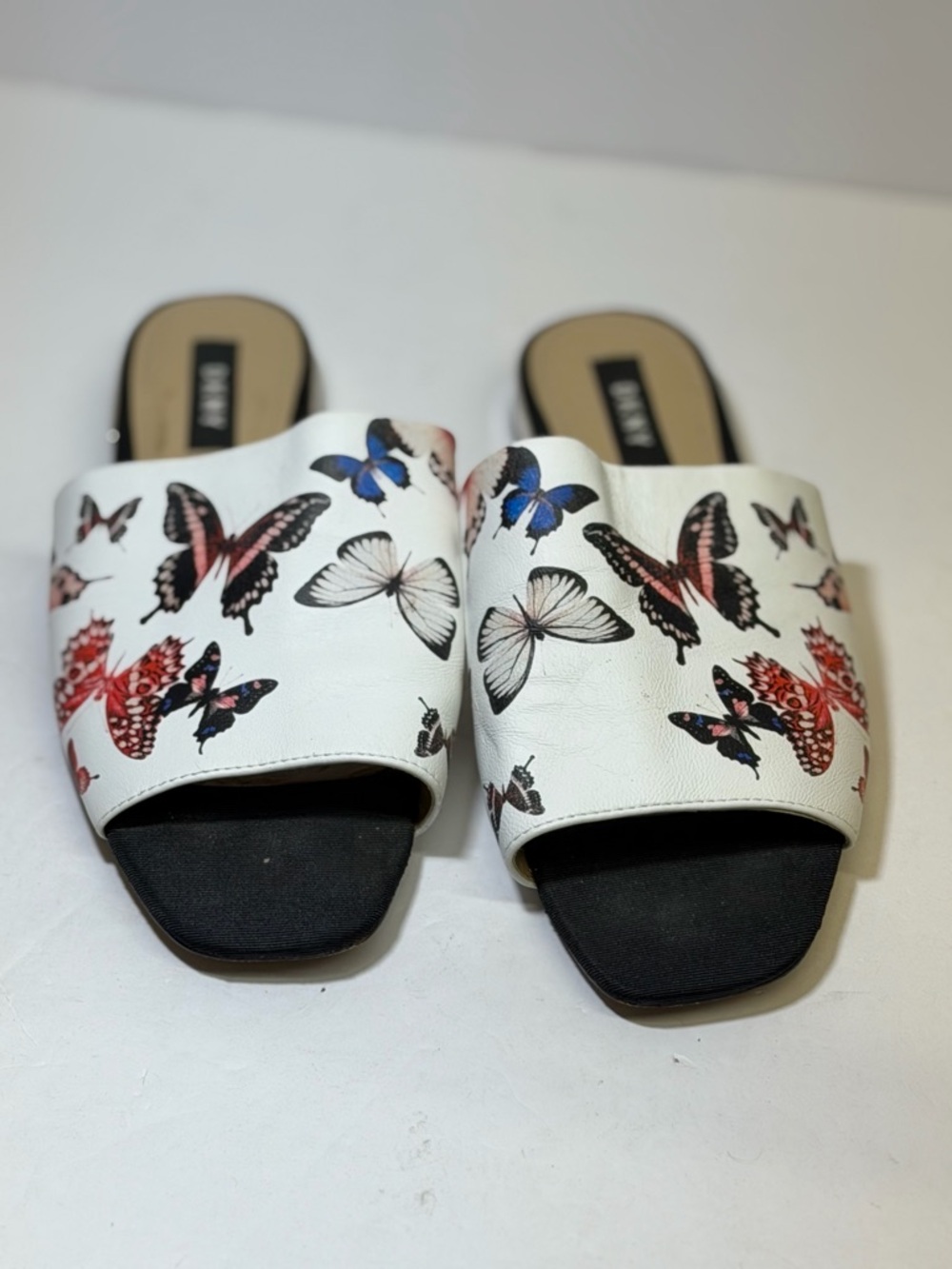 DKNY Leather White Butterfly Slide Sandals for Women size 8.5B